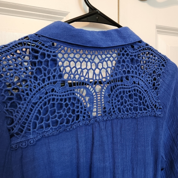 Mine royal blue blouse. Size small - Picture 3 of 5